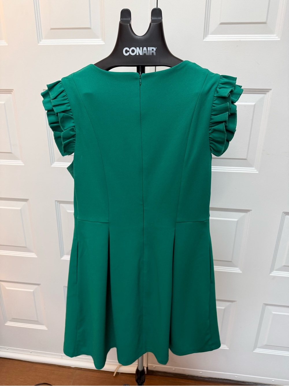 Jessica Howard Emerald Green Ruffle Sleeve Midi Dress - Picture 2 of 3